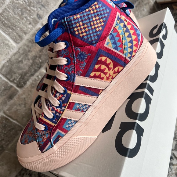 Adidas Bravada 2.0 Platform Mid Lifestyle Shoes - Picture 2 of 6